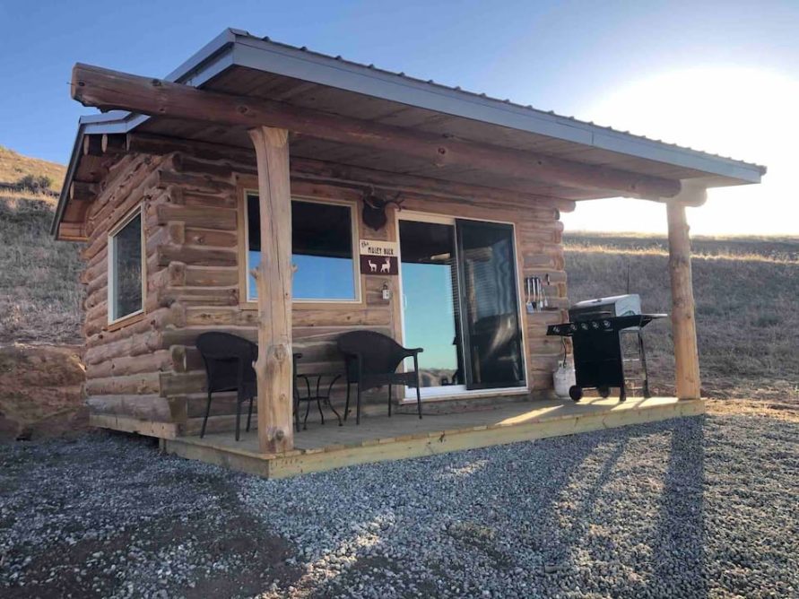 The Muley Buck Log Cabin - Outside